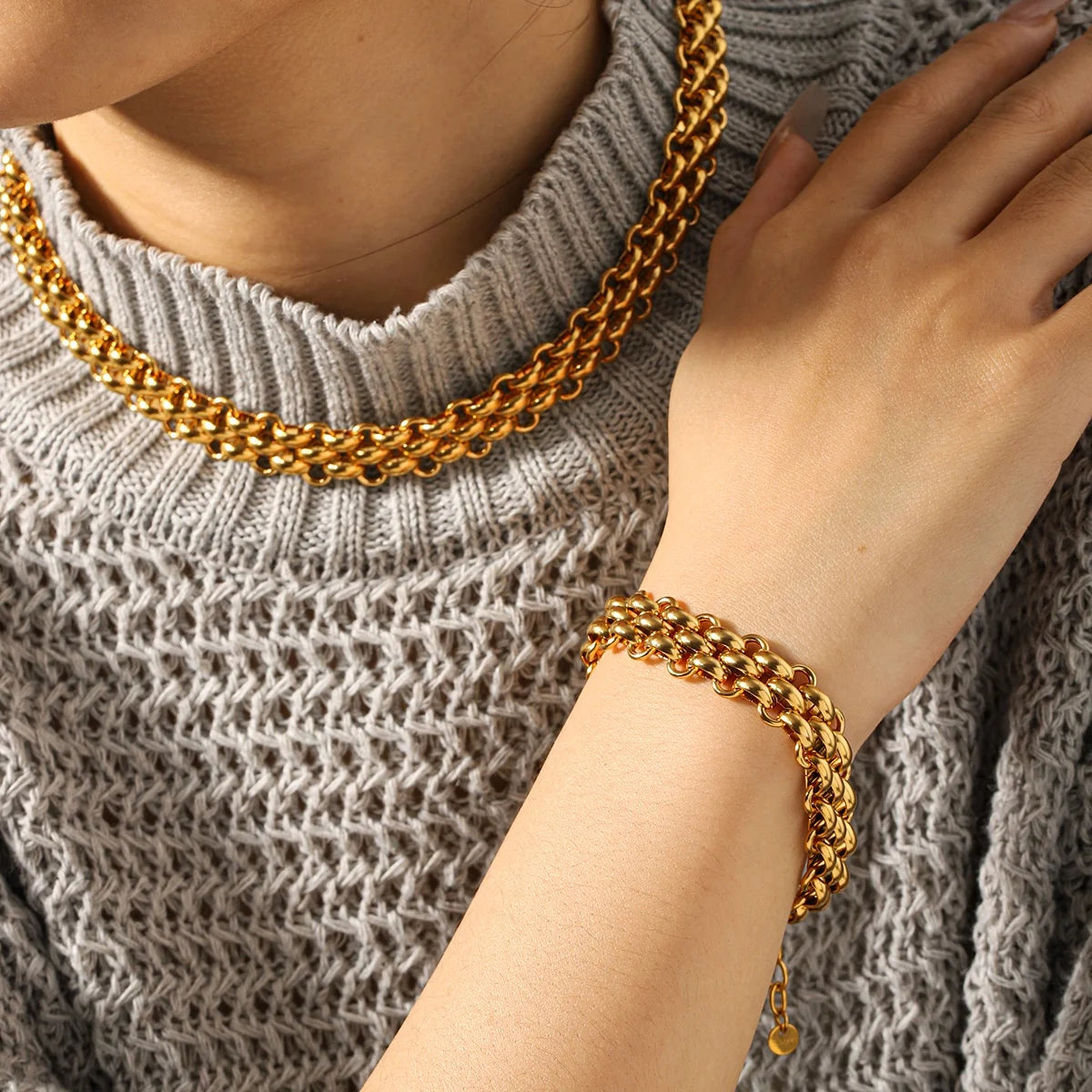 The Woven Link Necklace