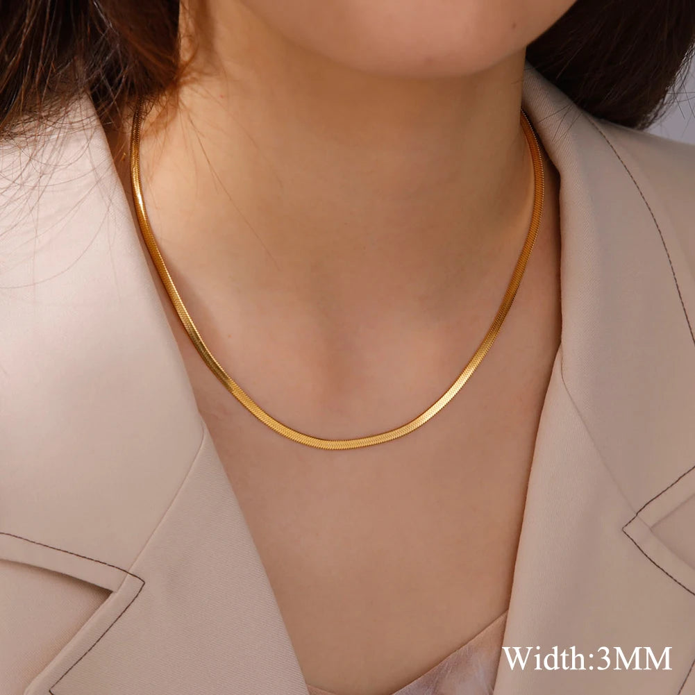 The Polished Herringbone Necklace
